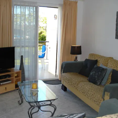 Garden With Direct Access To Pool Apartamento