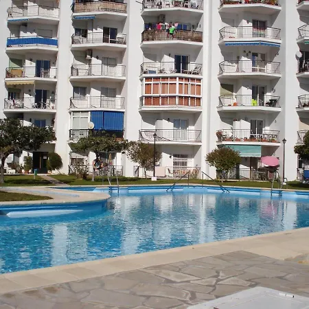 Garden With Direct Access To Pool Apartamento